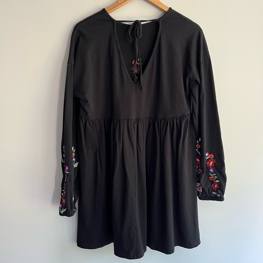 ASOS Black Long Sleeve Dress with Floral Embroidery size 8 - Picture 2 of 8